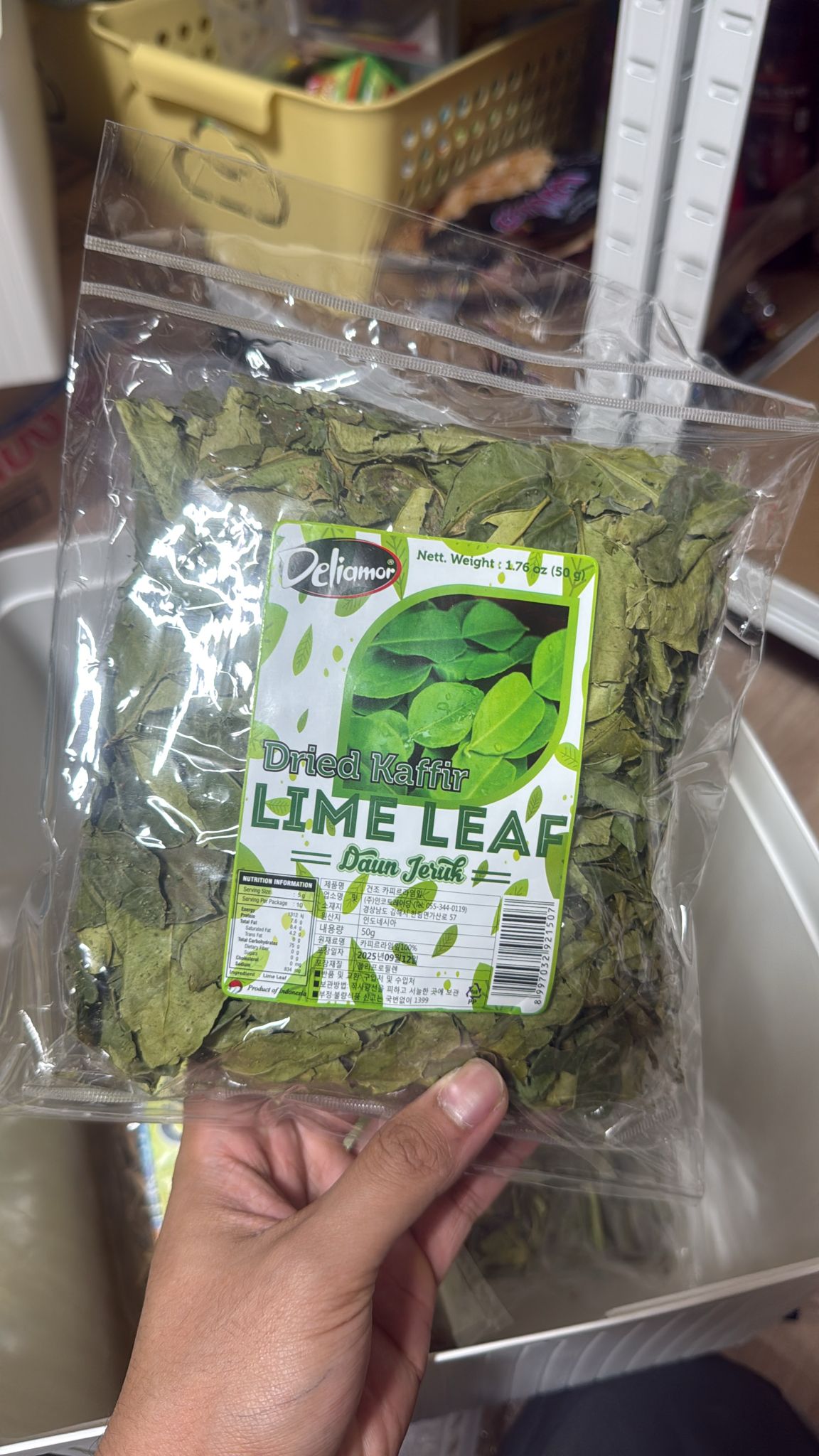 DAUN JERUK